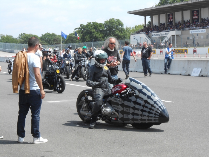 Cafe racer Montlhery Paris France motorcycle tour -